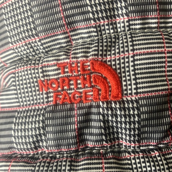 The North Face Nuptse Fur Winter Snow Boot Girls Size 3 - Picture 8 of 10